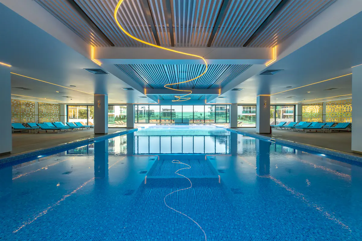 The indoor pool of the club block